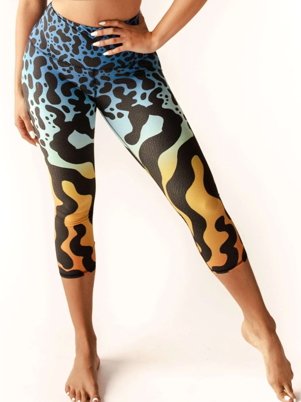 Yoga Democracy Capri Legging Large - Nature’s Poison